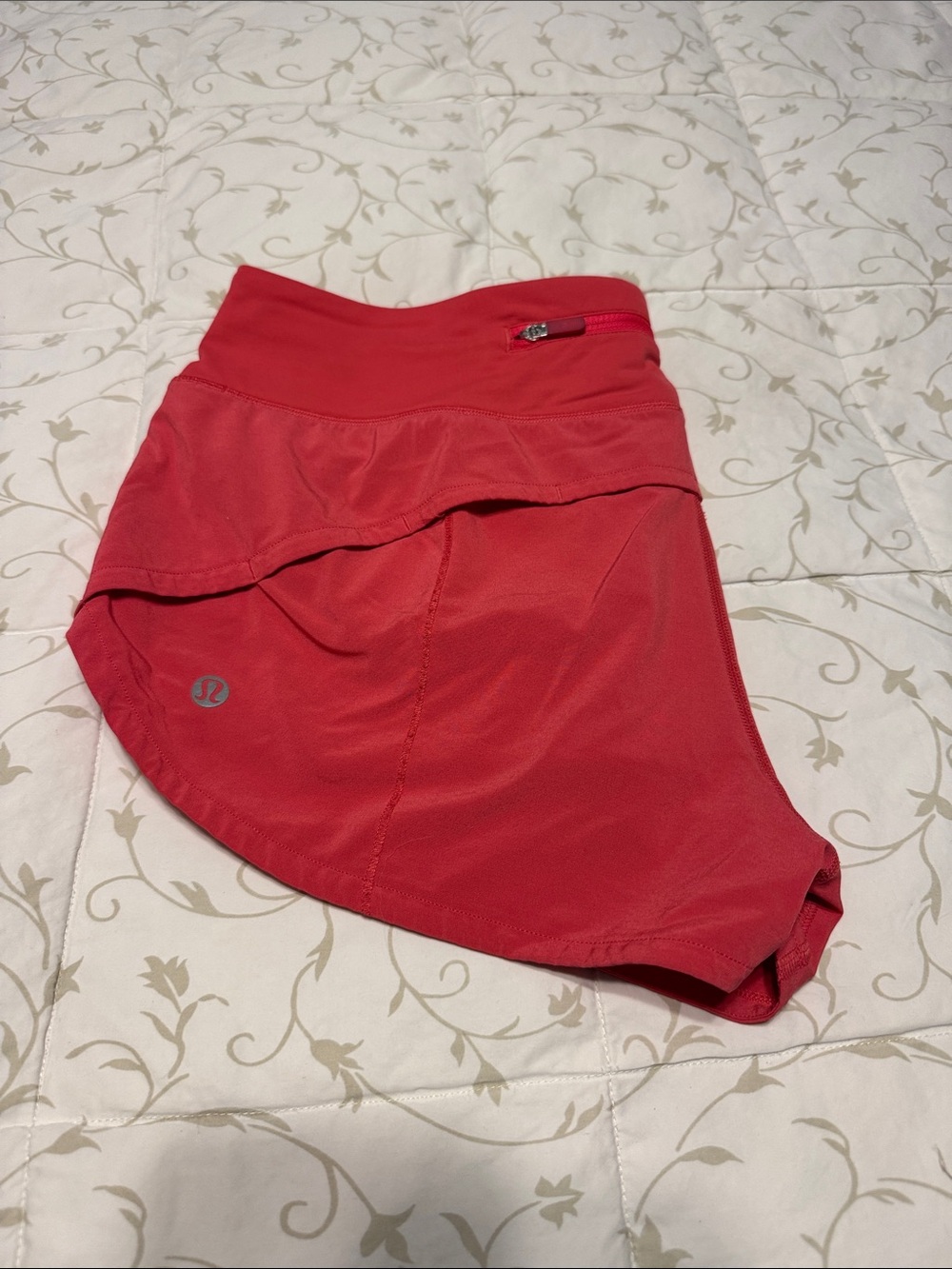 Lululemon Low Rise Speed Short 2.5” Pink size 6